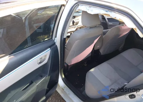 2015 Toyota Corolla Le Plus z USA, uszkodzony, nr VIN 5YFBURHE7FP313904